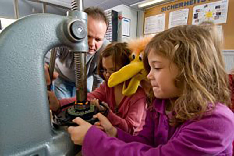 gss-gips-schuele-stiftung-kinder-patenschaft-vermitteln gss-gips-schuele-stiftung-kinder-patenschaft-vermitteln